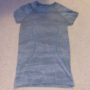 lululemon tee shirt